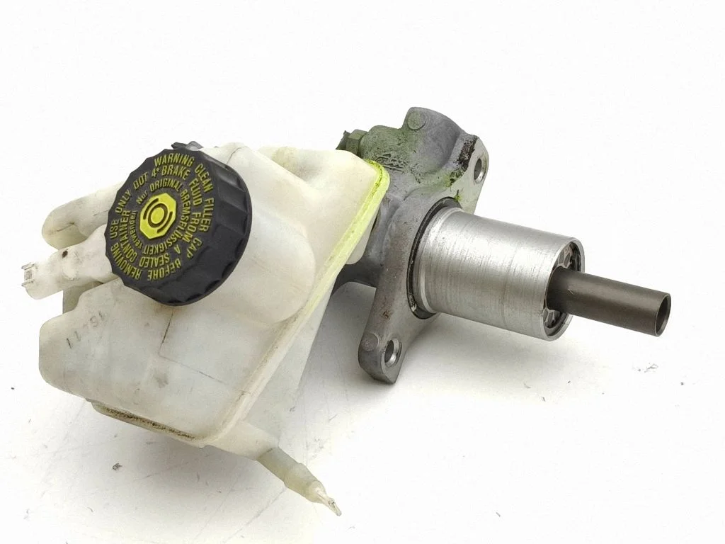 Master brake cylinder A2044300002
