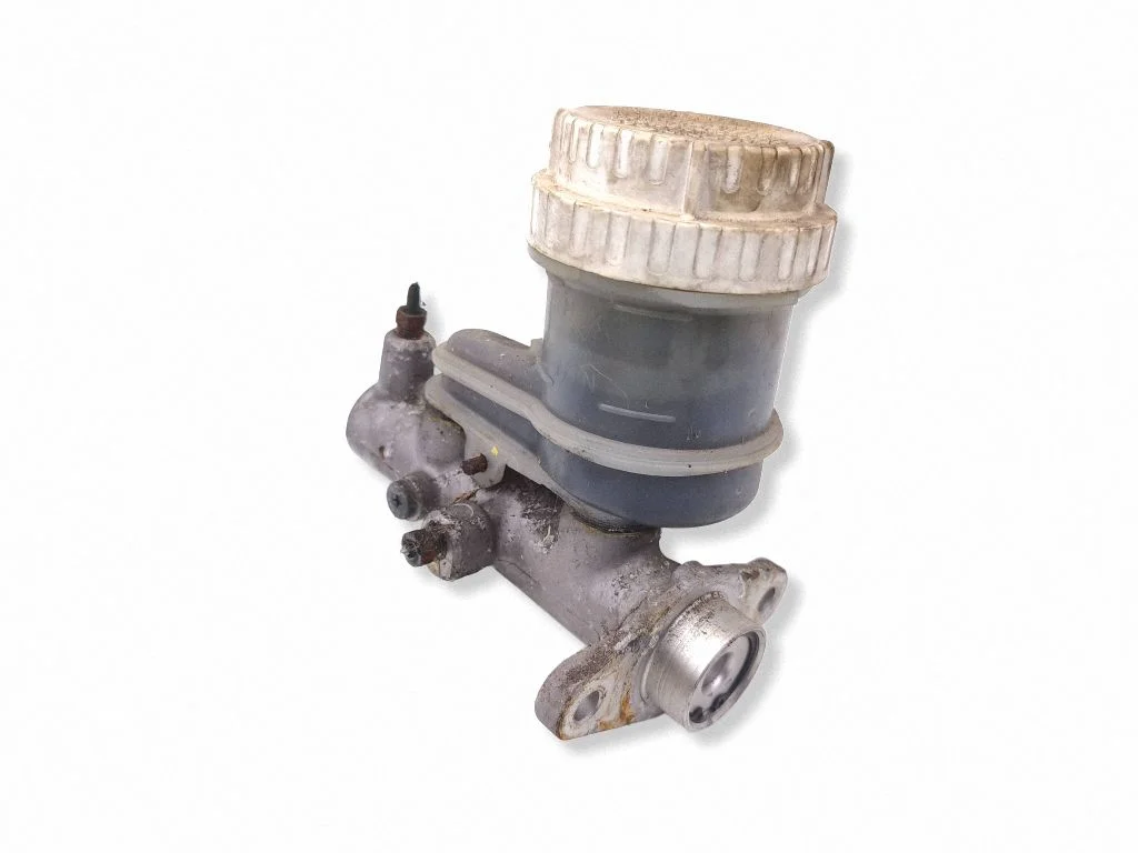 Master brake cylinder