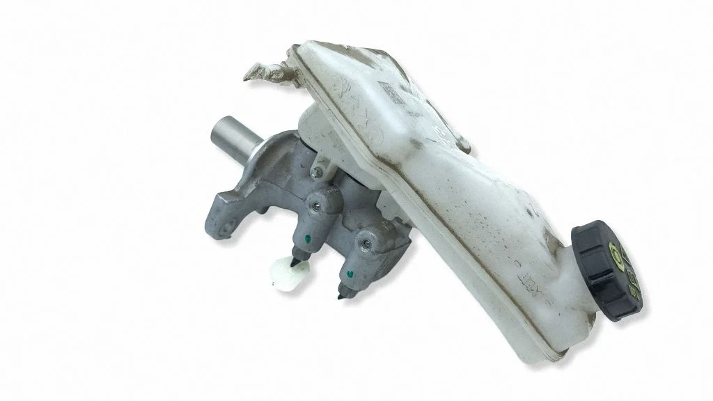 Master brake cylinder 32672071