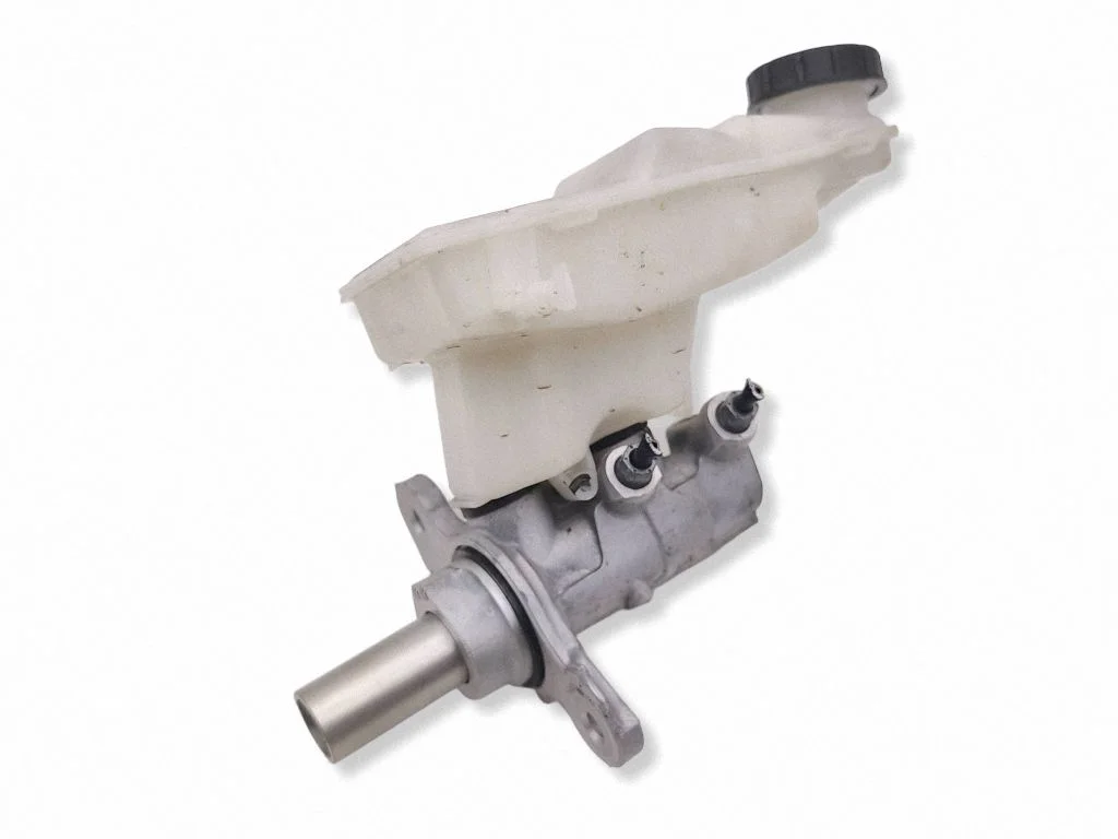 Master brake cylinder