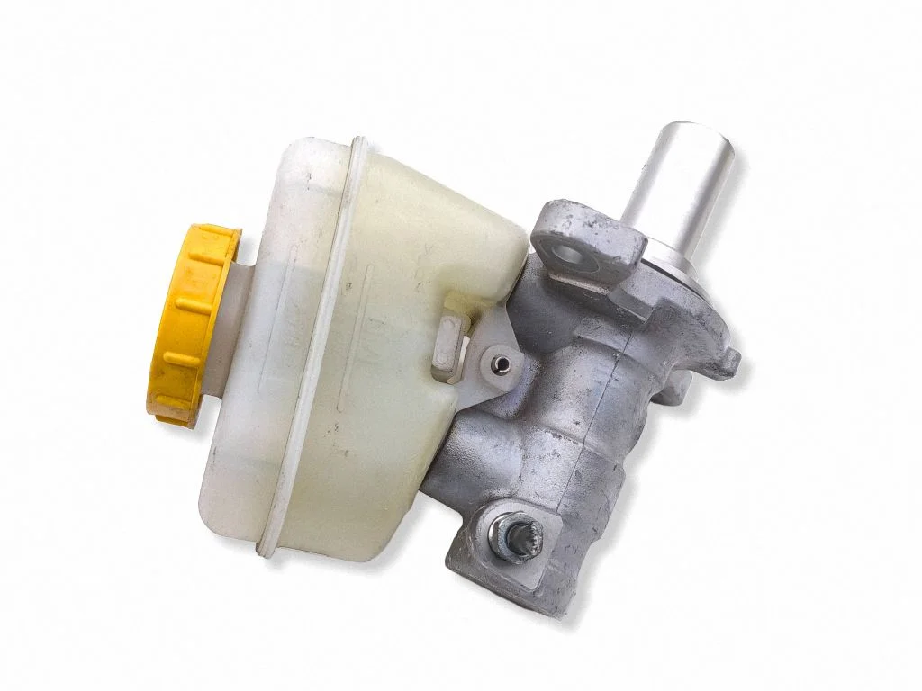 Master brake cylinder
