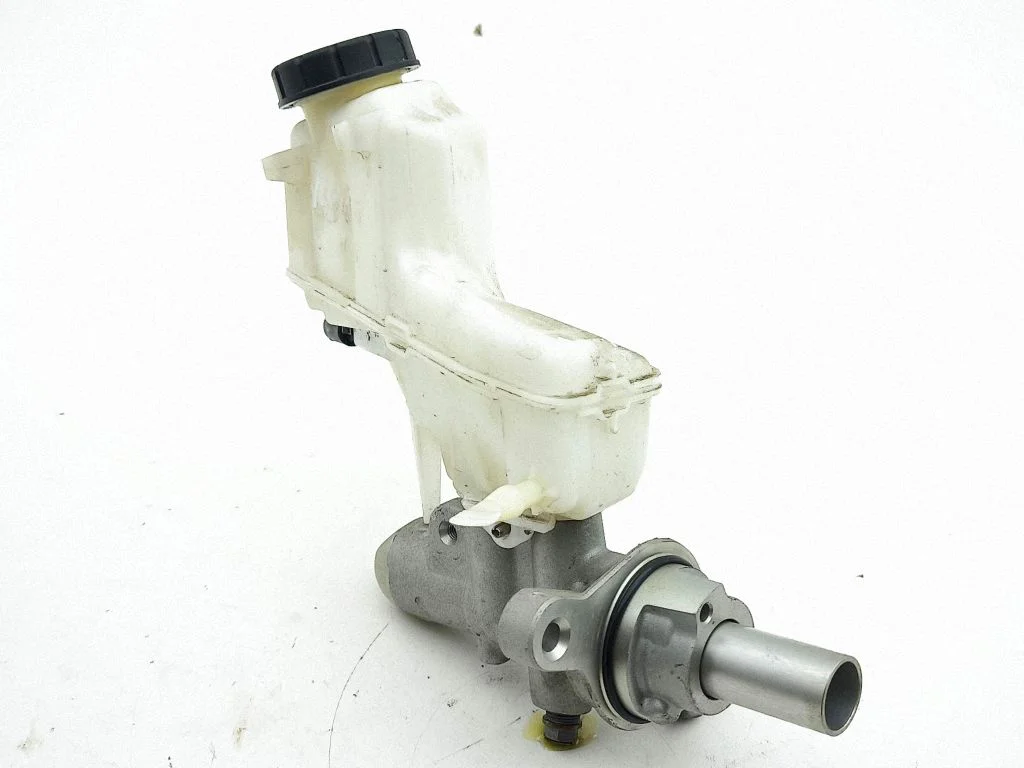 Master brake cylinder 0204839697