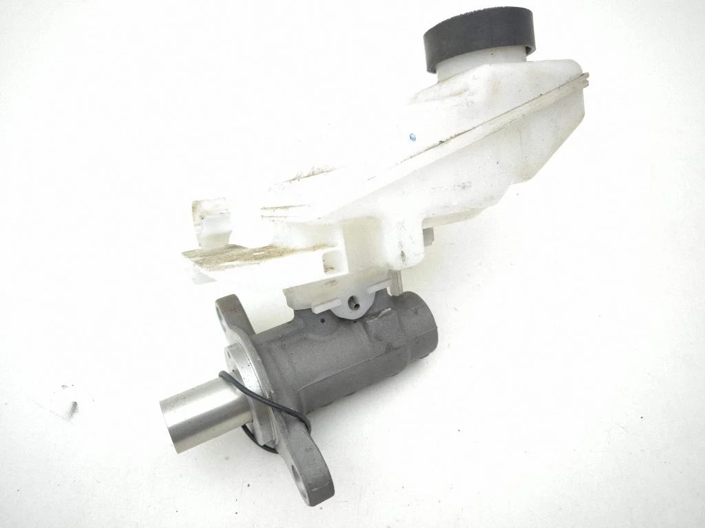 Master brake cylinder – Toyota Corolla E210 E21 (2018-)