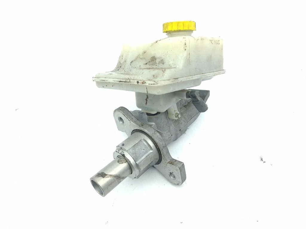 Master brake cylinder 32668037