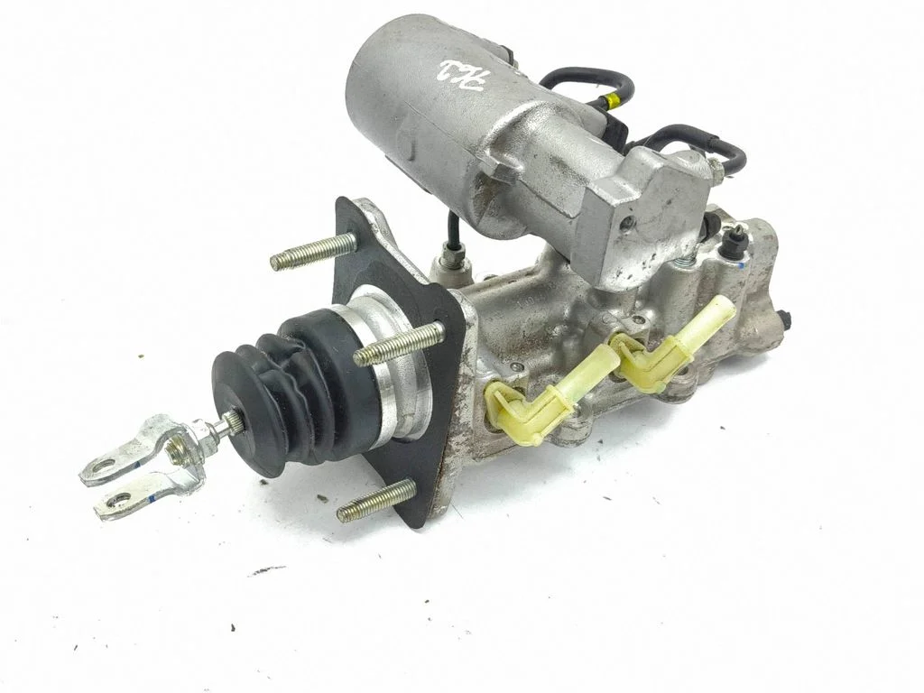 Master brake cylinder – Toyota RAV 4 (XA50) (2018-)
