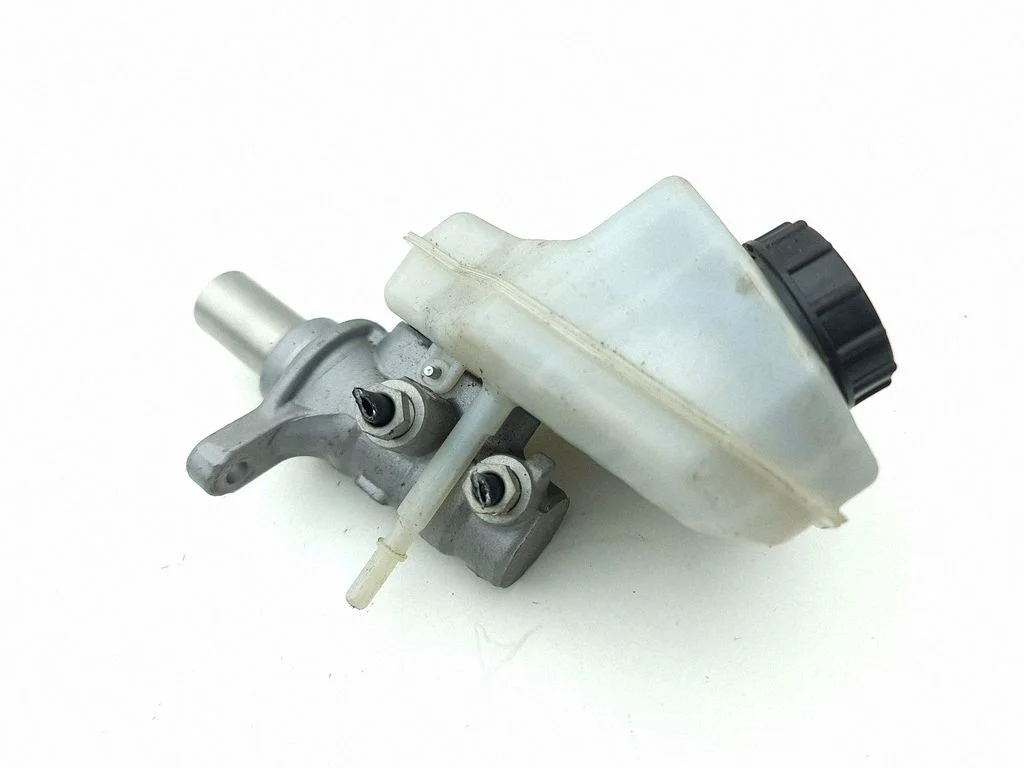 Master brake cylinder – Land Rover Discovery Sport (2014-)