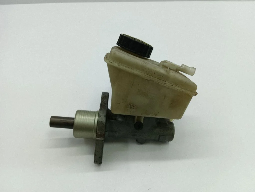 Master brake cylinder
