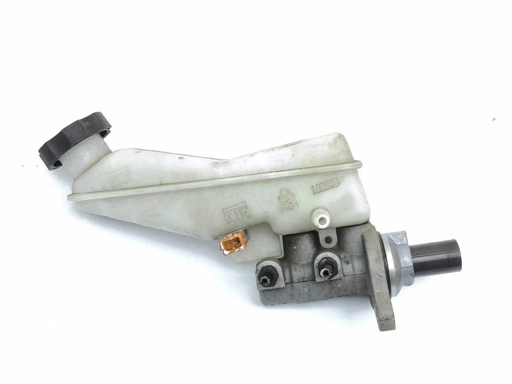 Master brake cylinder