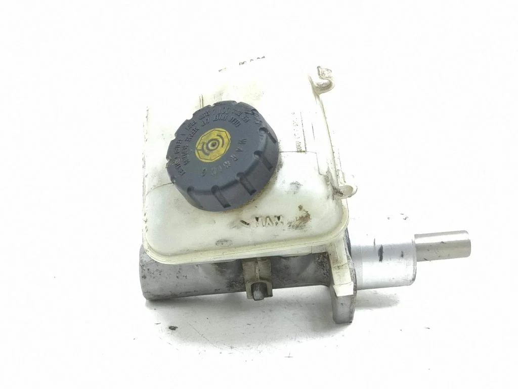 Master brake cylinder