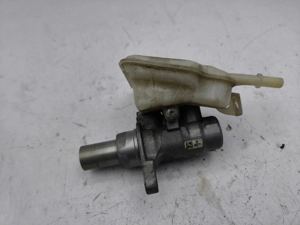 Master brake cylinder E1GC2K478A