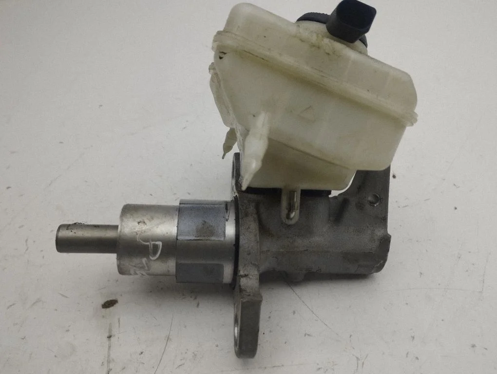 Master brake cylinder 8K0611301C