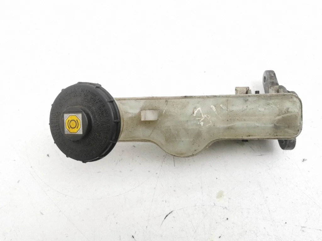 Master brake cylinder