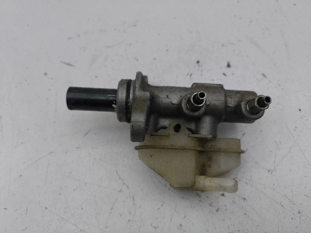 Master brake cylinder – Honda CR-V (2013-2016)