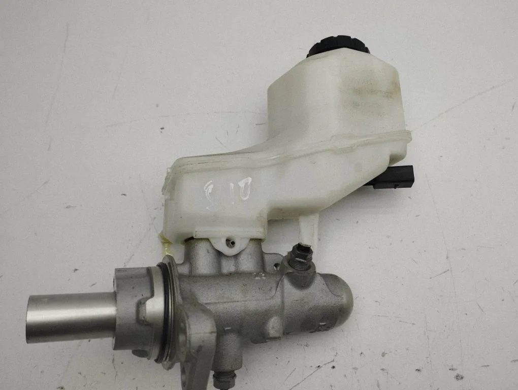 Master brake cylinder A00810892022
