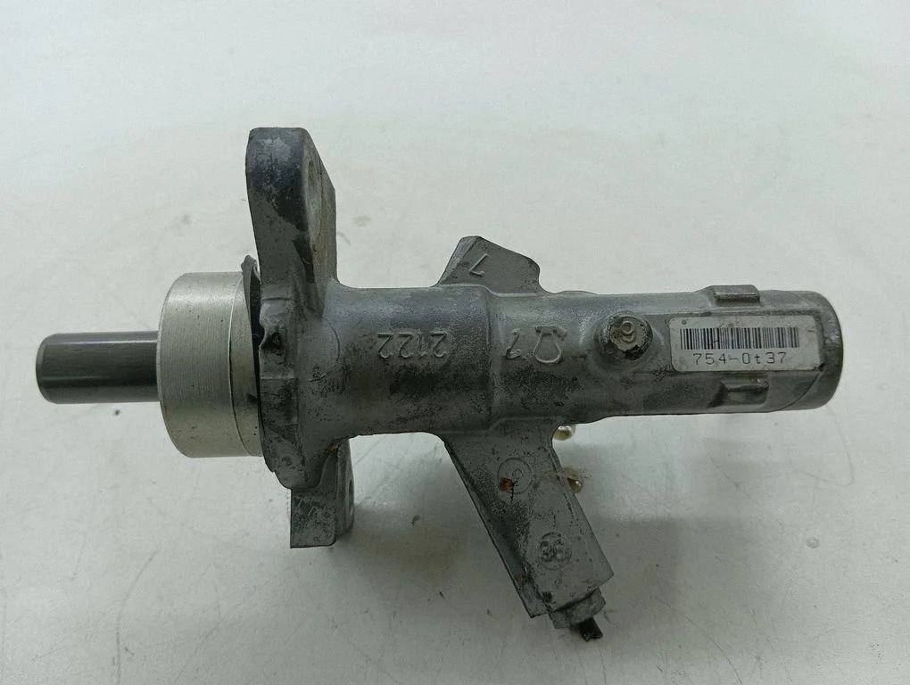 Galvenais bremžu cilindrs 7540137