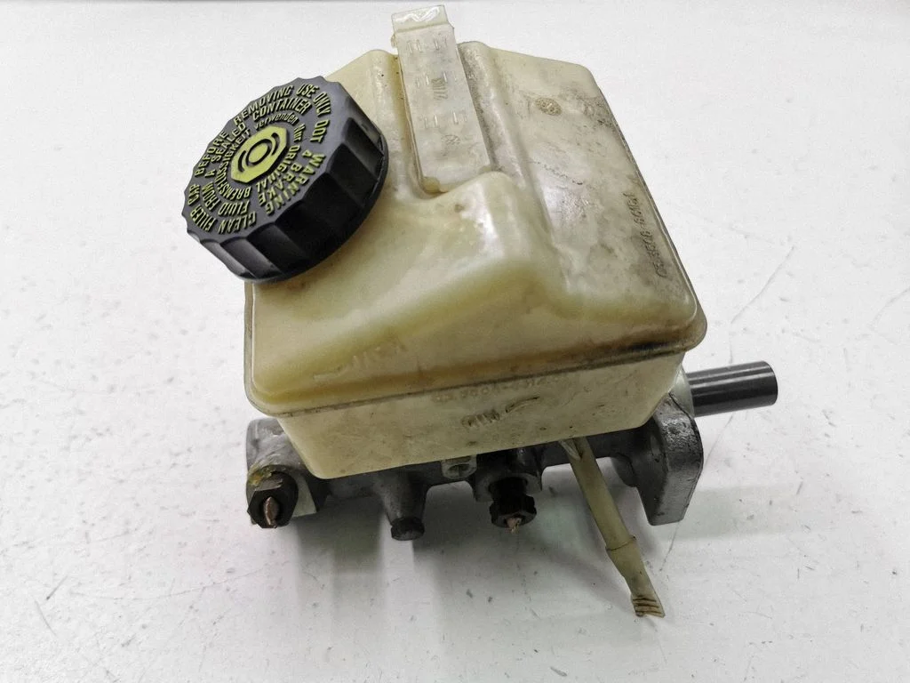 Master brake cylinder 8683272