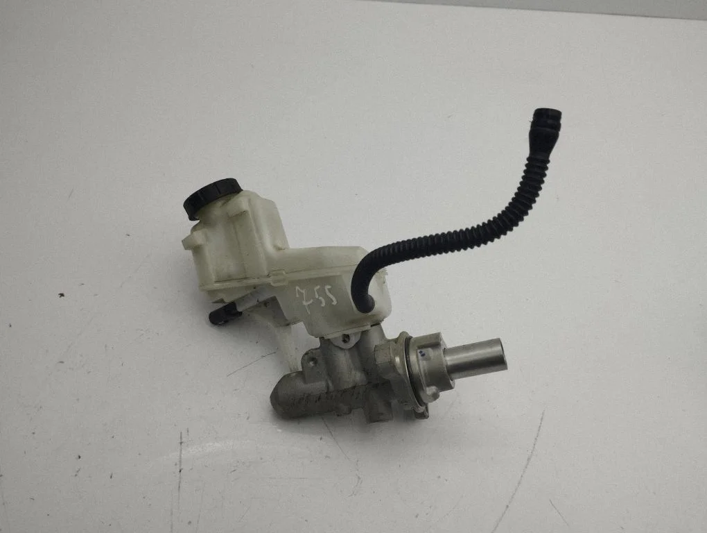 Master brake cylinder 05400272020