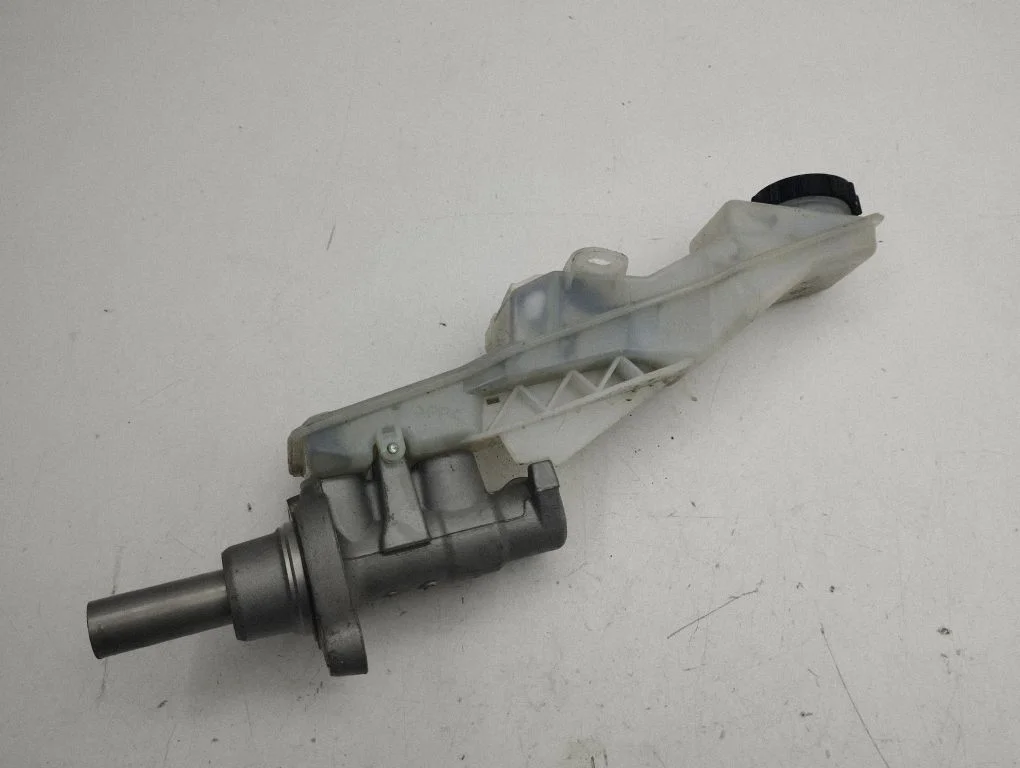 Master brake cylinder KD3343550