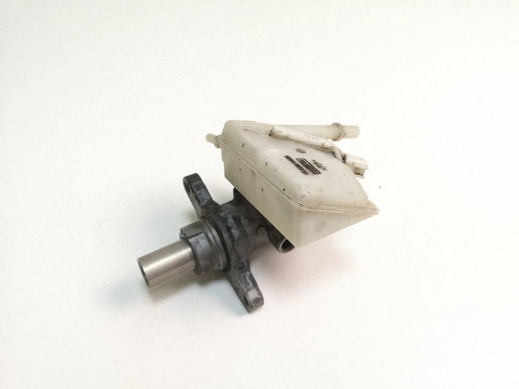 Master brake cylinder 03350854051