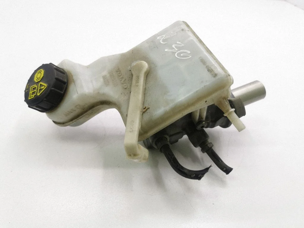 Master brake cylinder 31329533