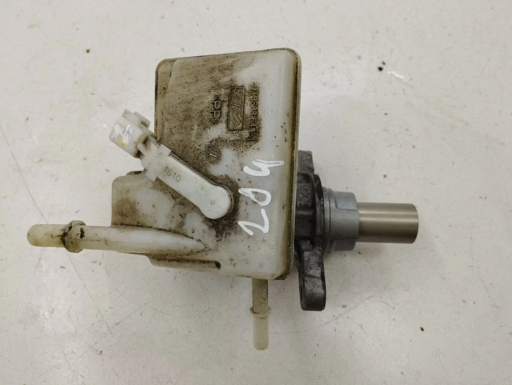 Master brake cylinder 03350854051