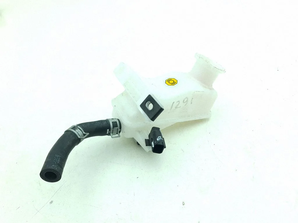 Brake fluid reservoir 4H22S