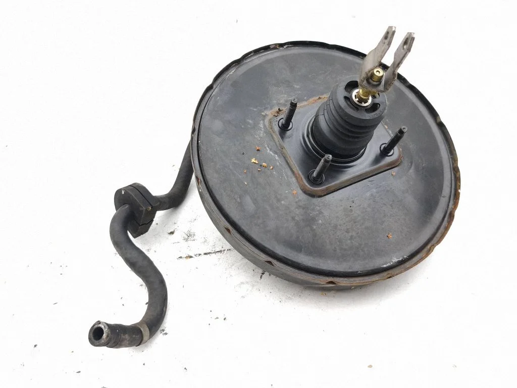 Brake booster 87501403