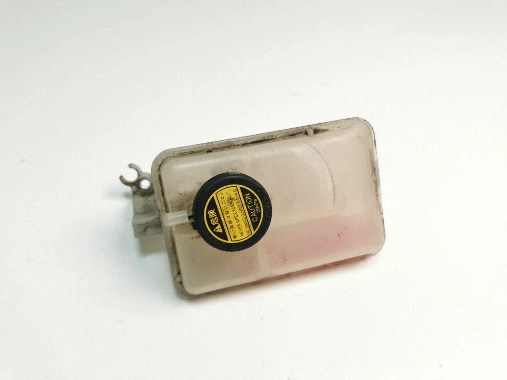 Brake fluid reservoir