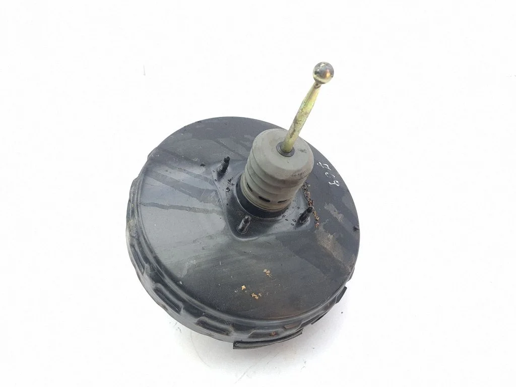 Brake booster 7L5612101