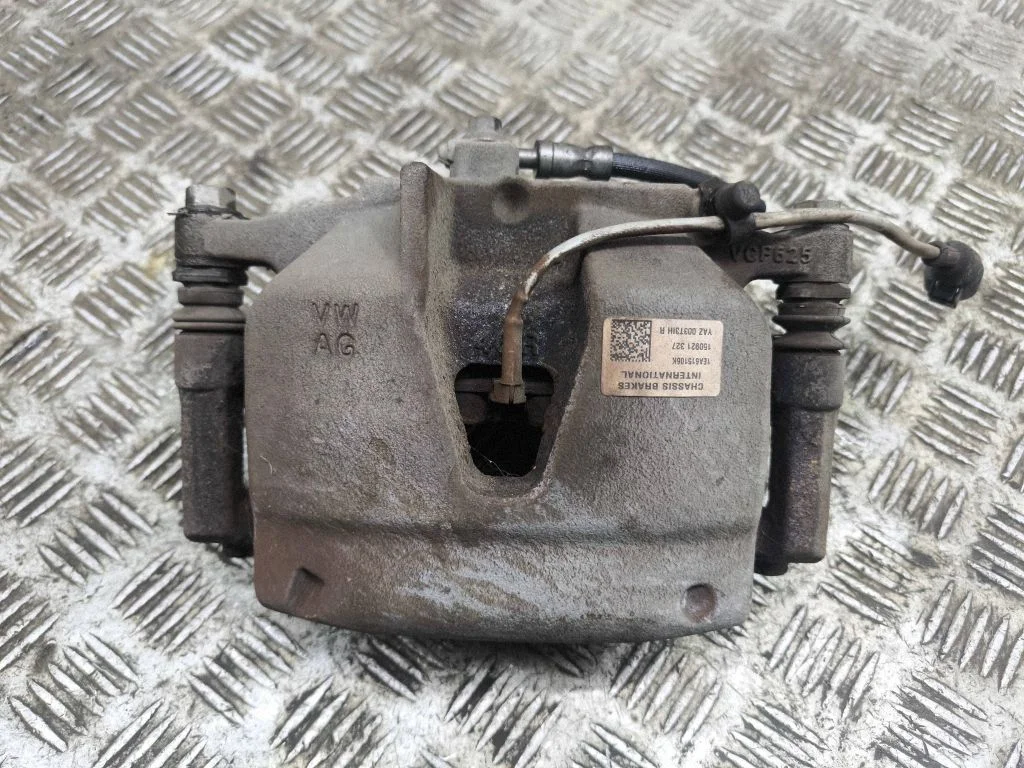 Front brake caliper 1EA615106K