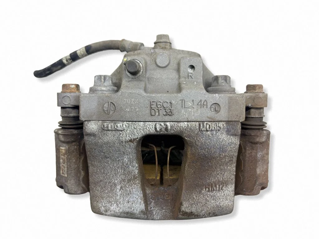 Front brake caliper – right
