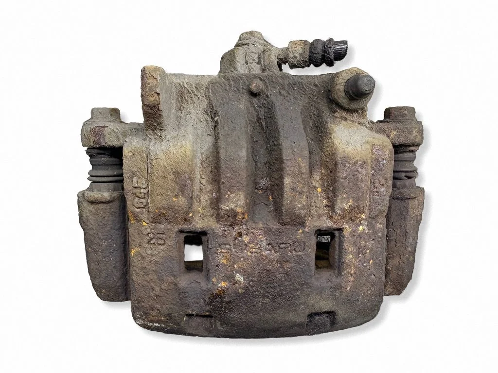 Front brake caliper – left