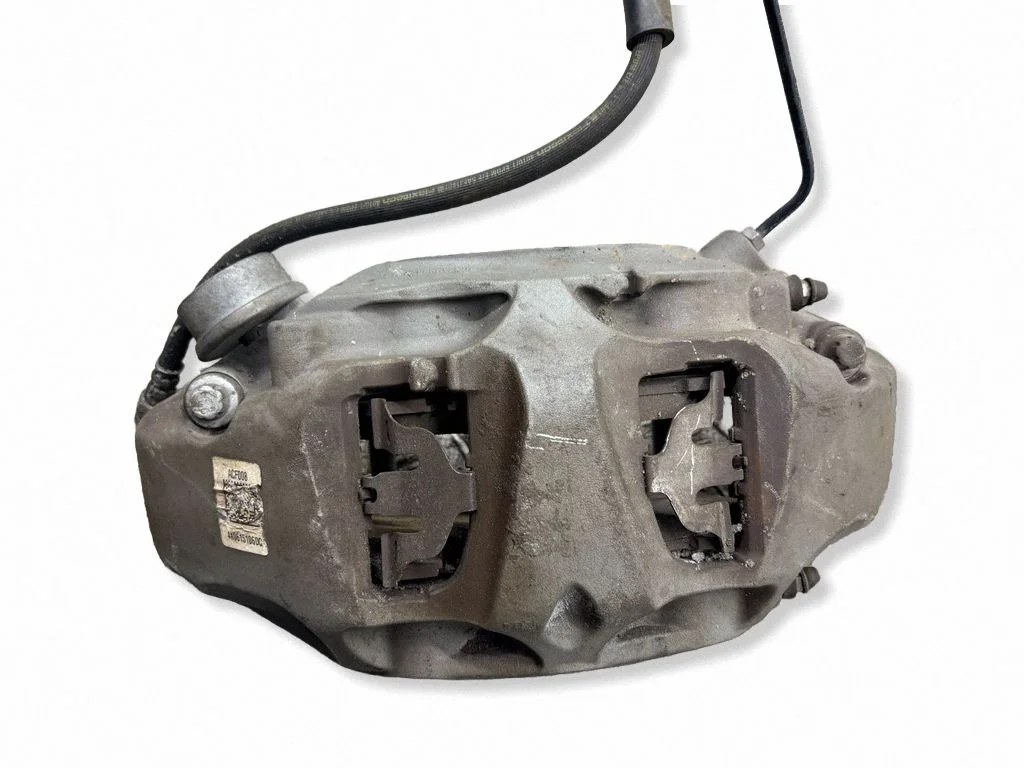 Front brake caliper – right