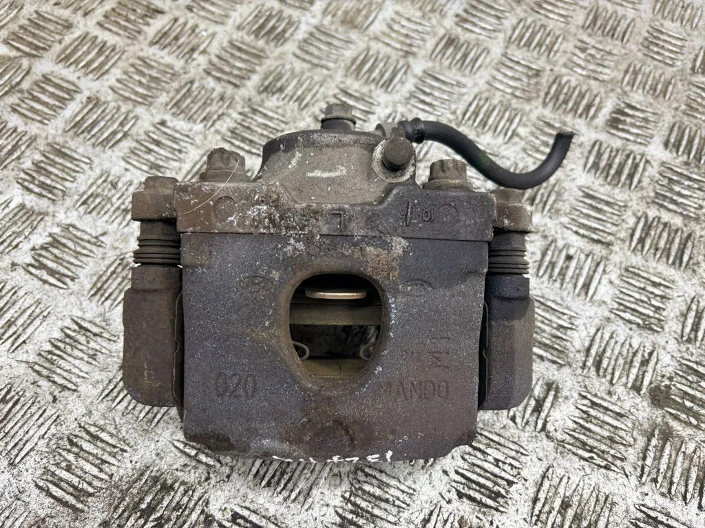 Front brake caliper – left