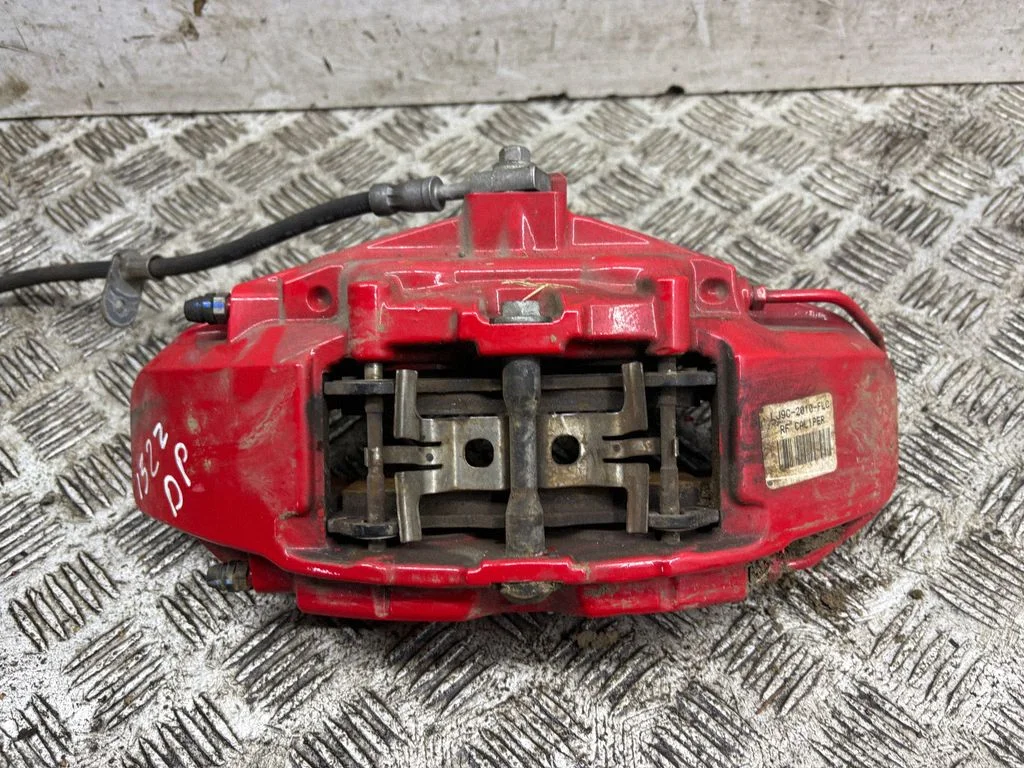 Front brake caliper LJ9C2010FLC