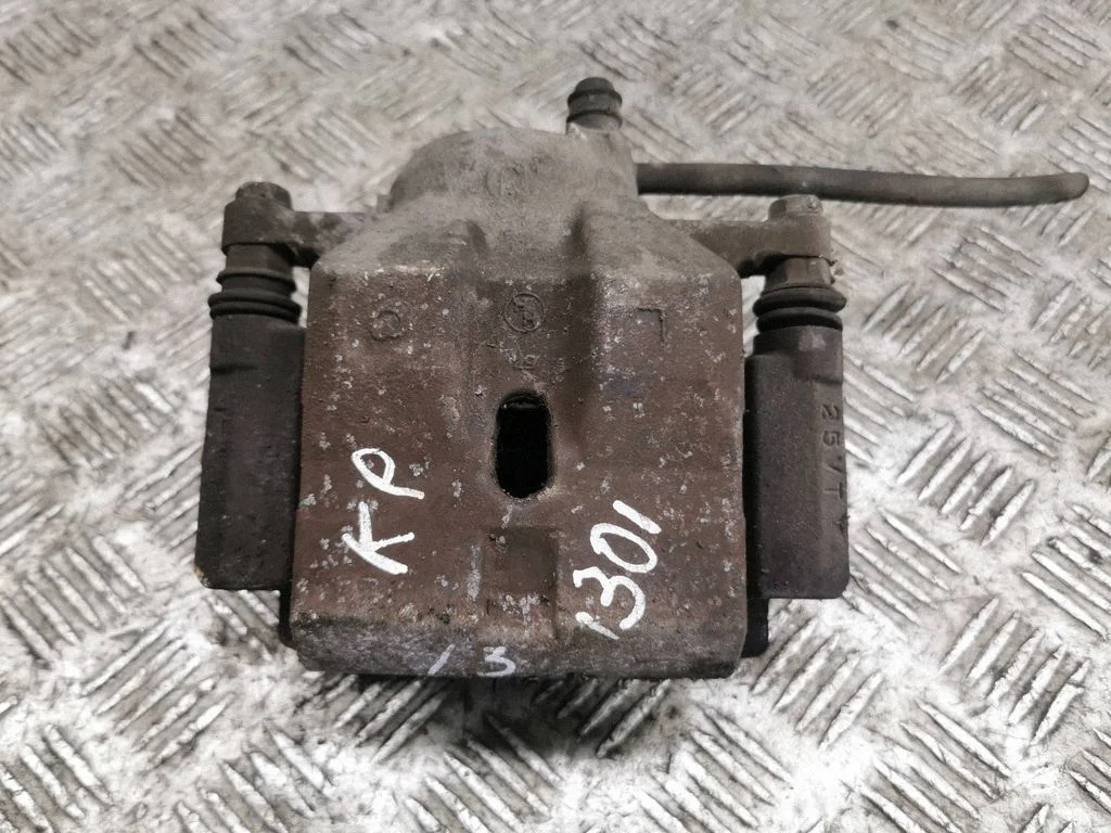 Front brake caliper – left
