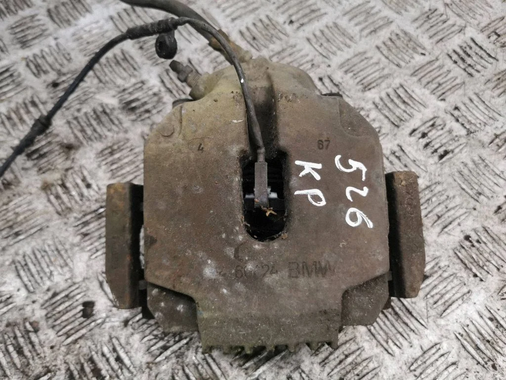 Front brake caliper – left