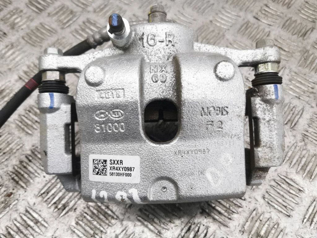 Front brake caliper 58130HF000