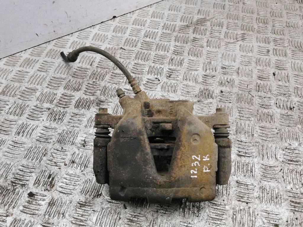 Front brake caliper – Mercedes-Benz GLK-Class (X204) (2008-2016)