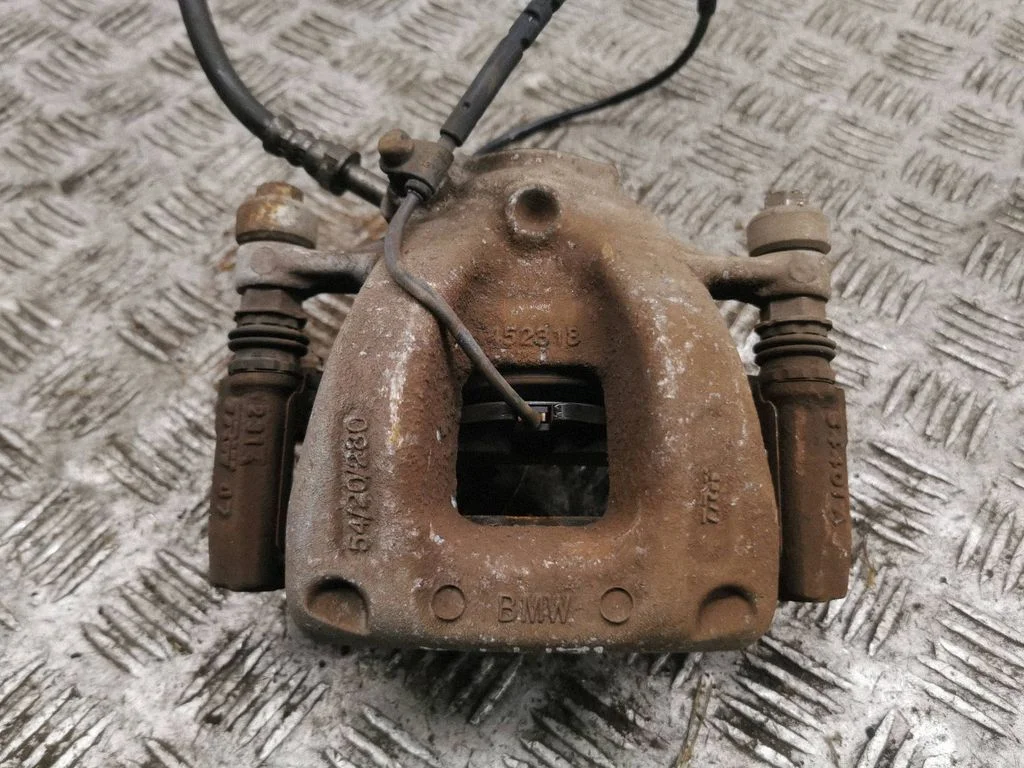 Esimene pidurisadul – vasak