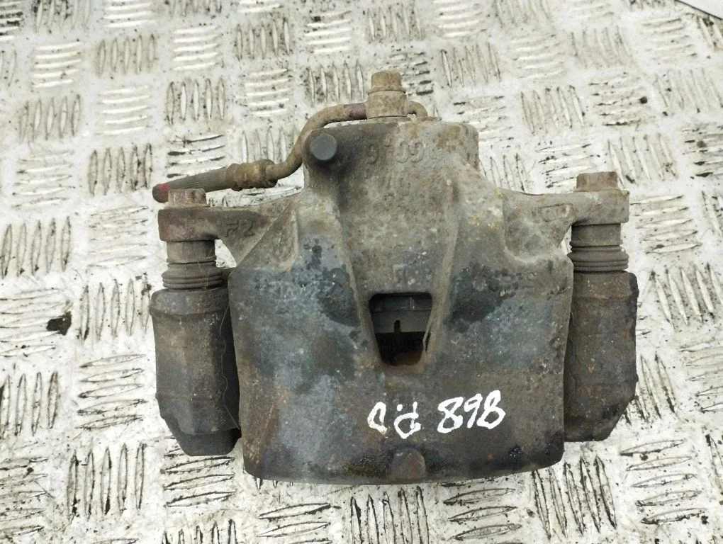 Front brake caliper – right
