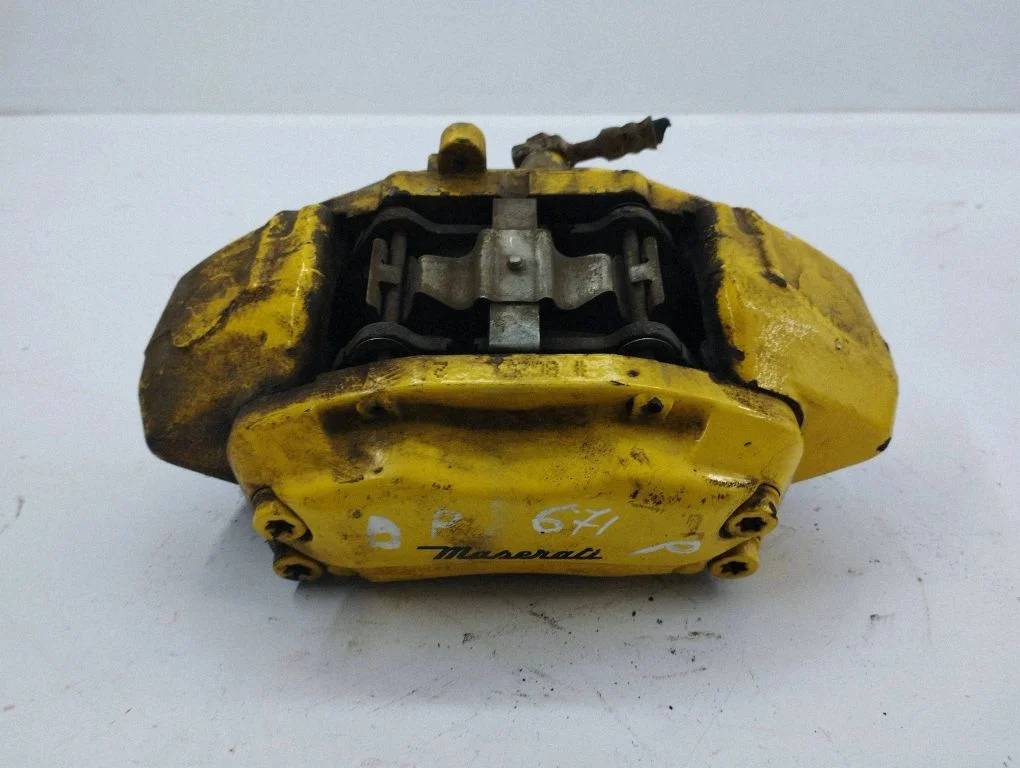 Front brake caliper – right