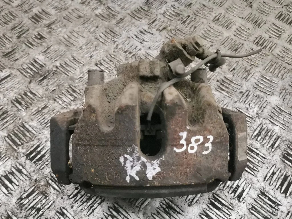Front brake caliper – left