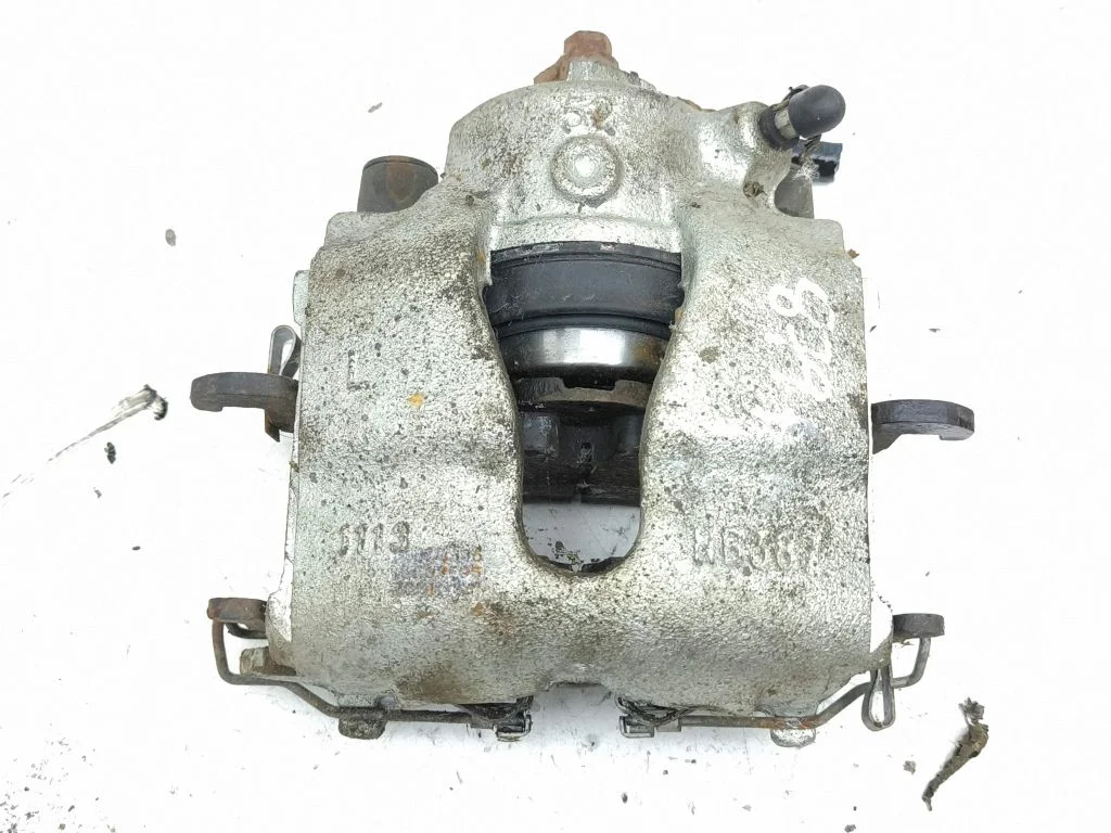 Front brake caliper – left