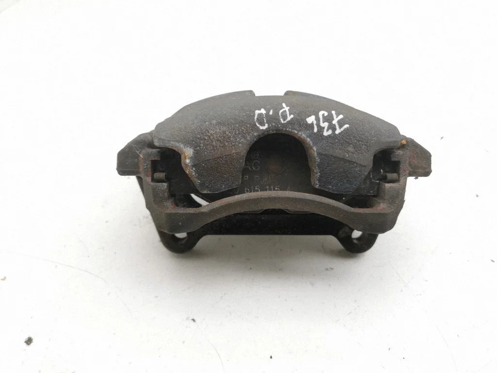 Front brake caliper – right