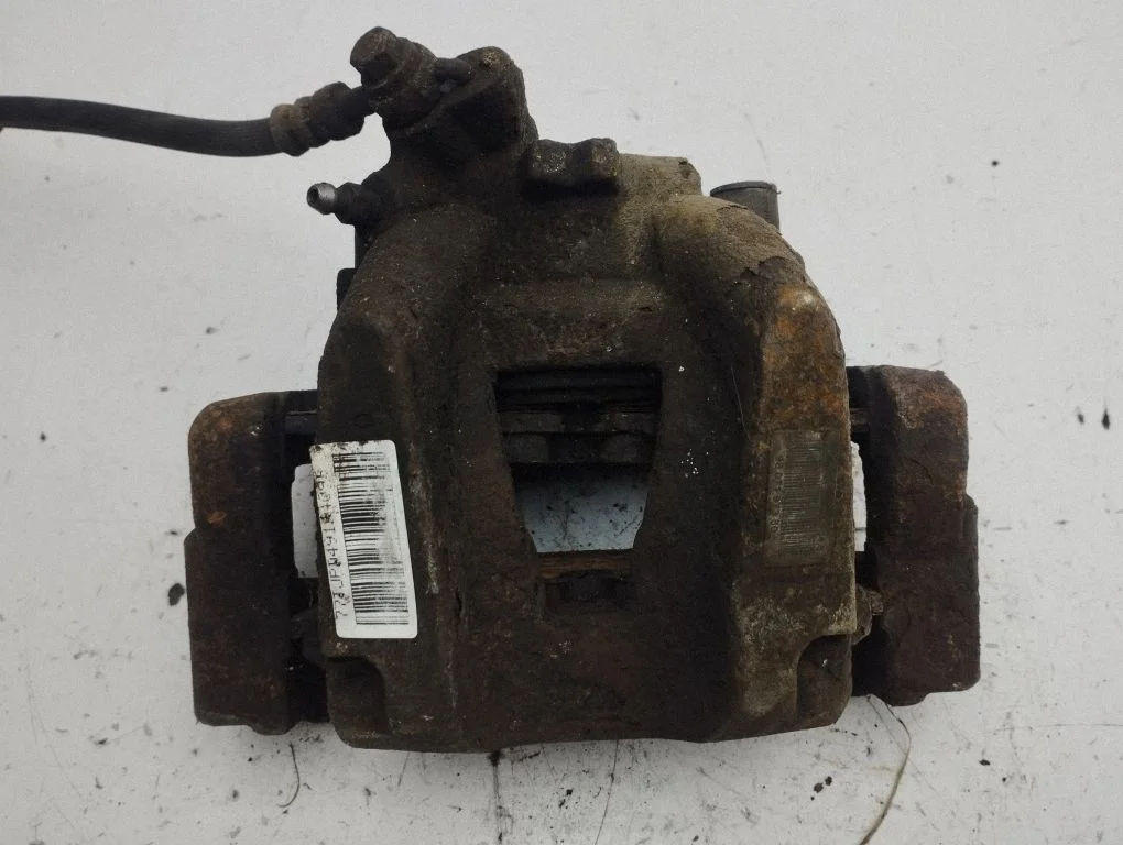 Front brake caliper – right