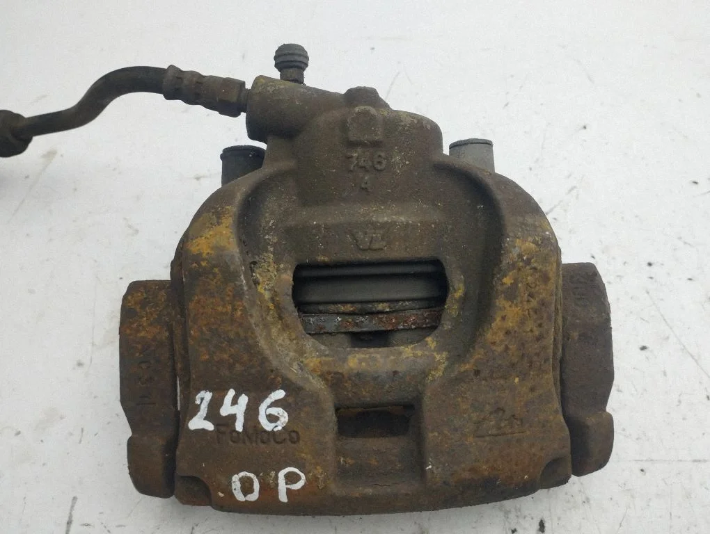 Front brake caliper – right