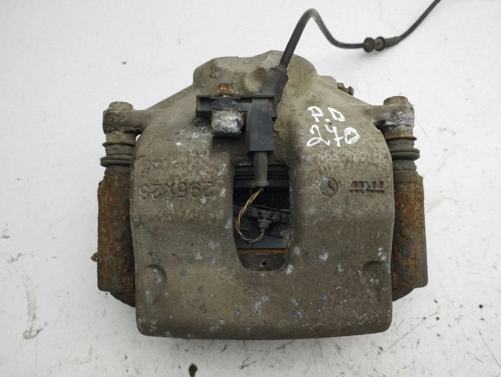 Front brake caliper – right