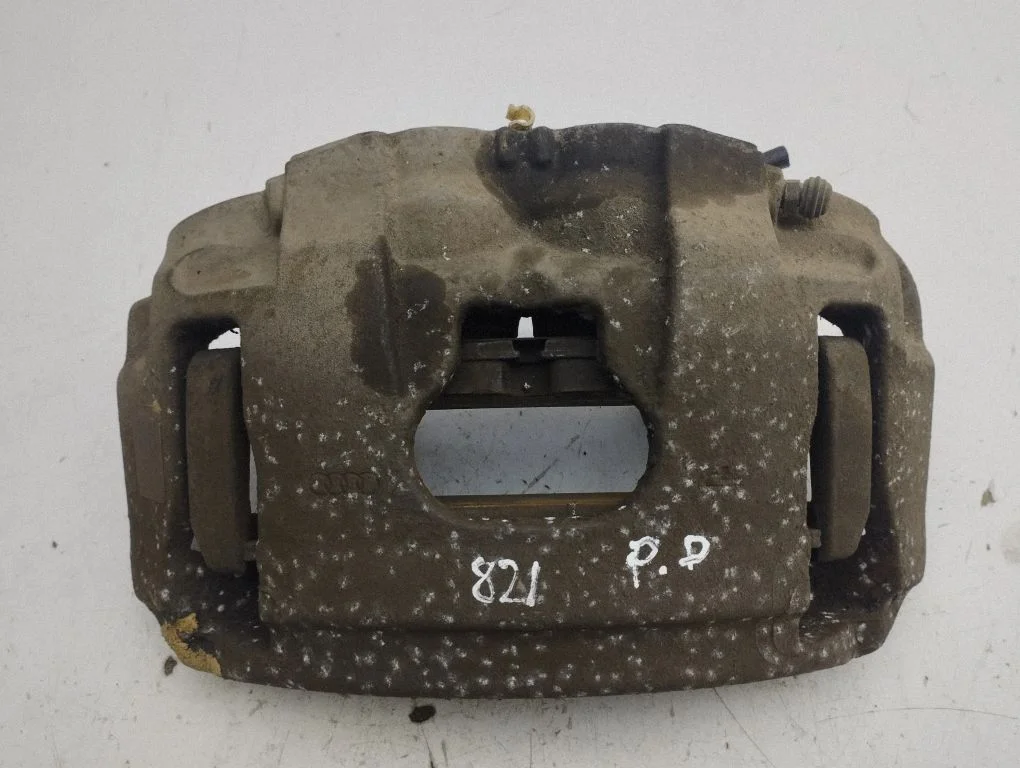 Front brake caliper – right