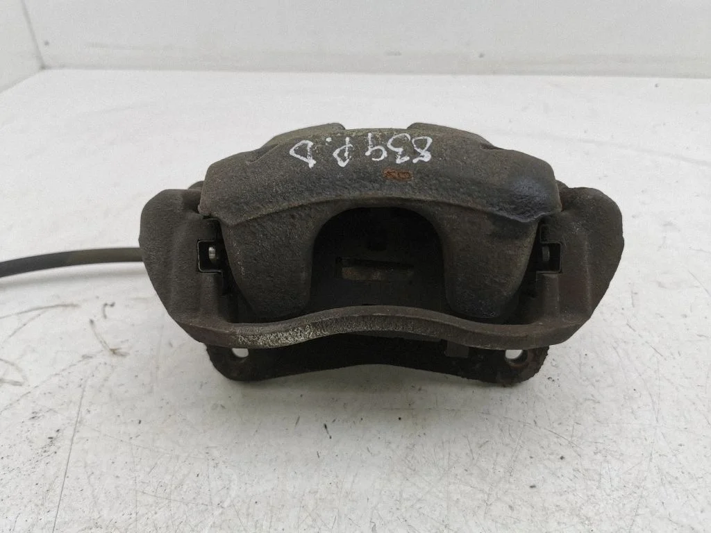 Front brake caliper – Toyota C-HR I (2016-2023)